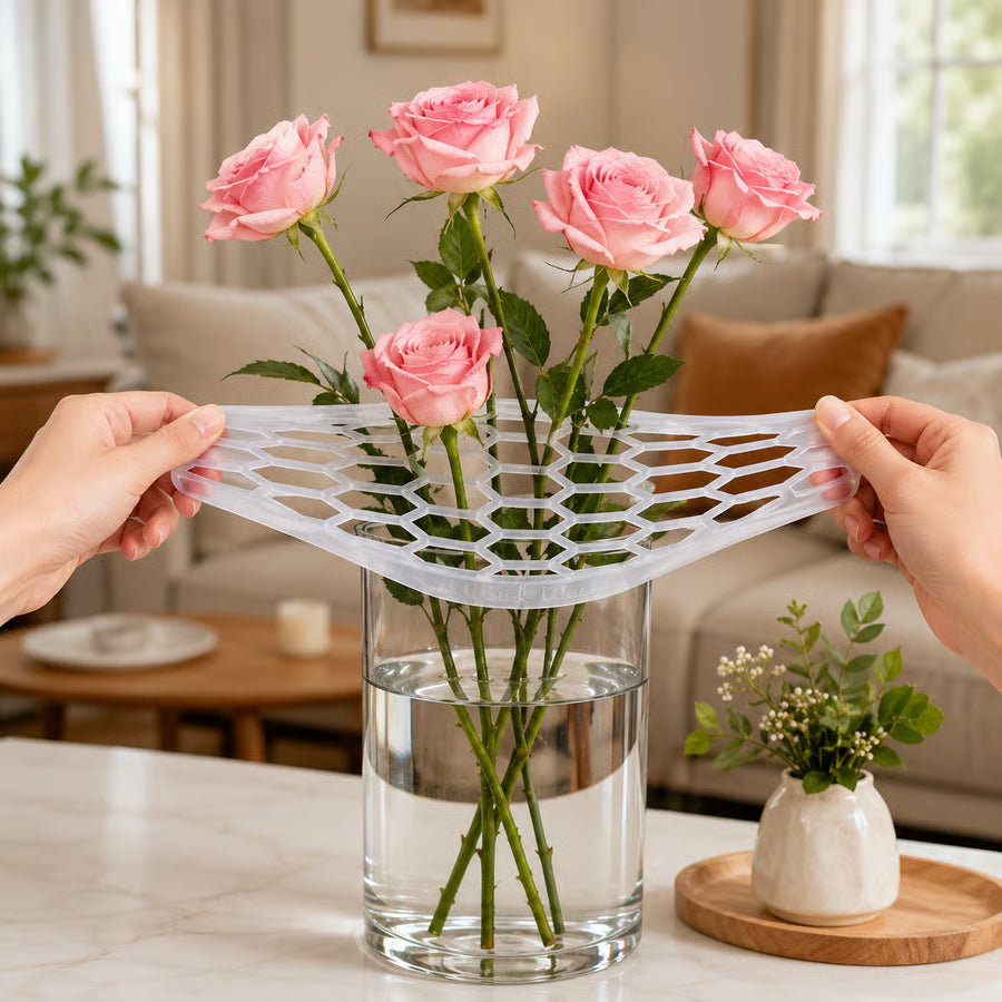 🌸🔥Gjenbrukbart silikongitter til blomsterarrangering, strekker seg over vasens kant, fester seg til glasset, for enkel blomsterarrangering.